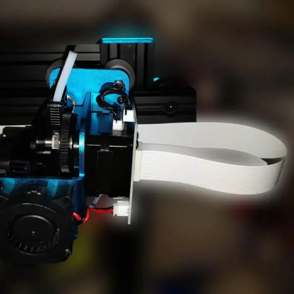 20 Pin Industrieflachbandkabel an der Sidewinder X1 Extruderplatine in maximaler X Achsen Position