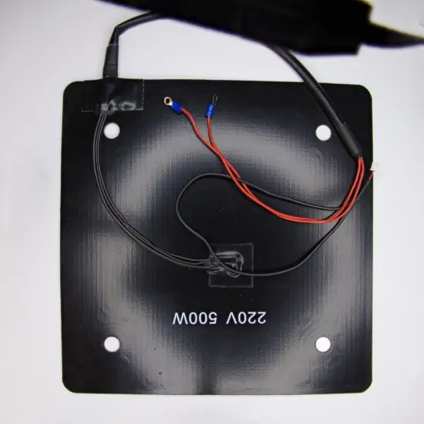 Rückseite der 301x310mm Silikonheizmatte 500W 220V 200mm Bohrlochabstand